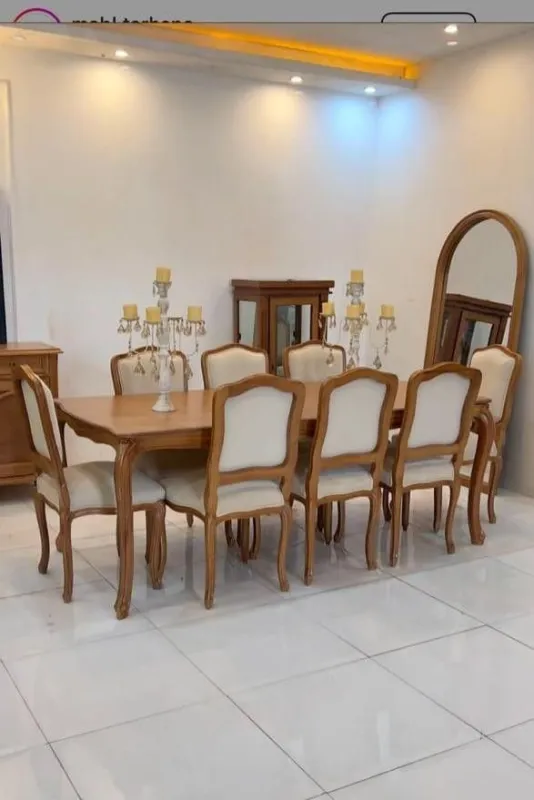Elegant Solid Wood 8 Seater Dining Table Set