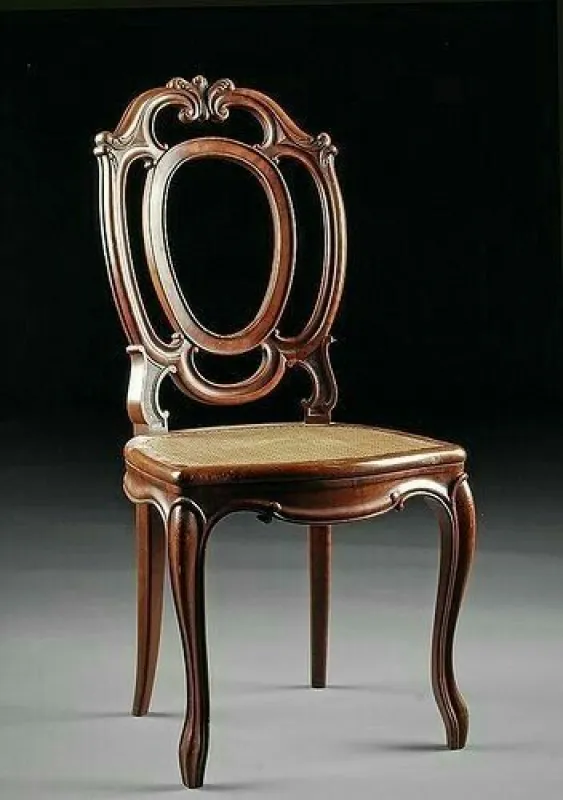 Royal Oval Back Solid Wood Dining Chair